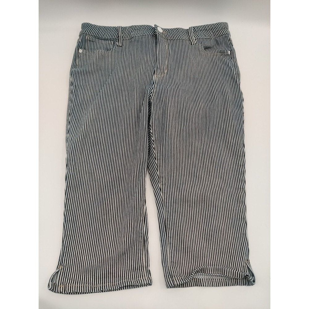 St Johns Bay Womens Petite 6 Capri Pants Black White Hickory Stripe Cropped Jean